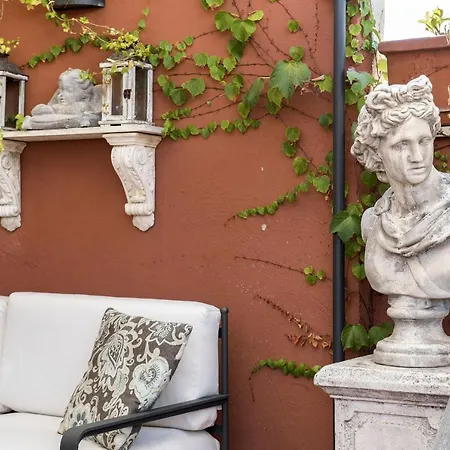Апартаменты Treasurerome Spanish Steps Terrace *